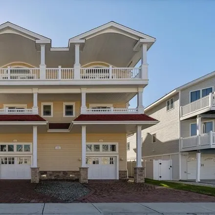 Buy this 5 bed townhouse on 182 60th Street in Sea Isle City, Cape May County