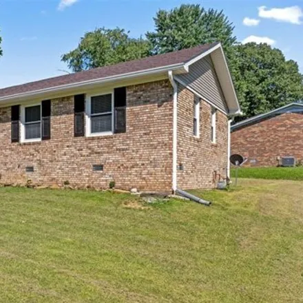 Image 1 - 313 Teddy Ave, Morgantown, Kentucky, 42261 - House for sale