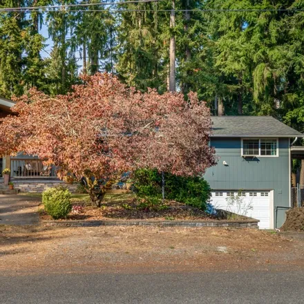 Buy this 5 bed house on 10898 150th Street East in South Hill, WA 98374