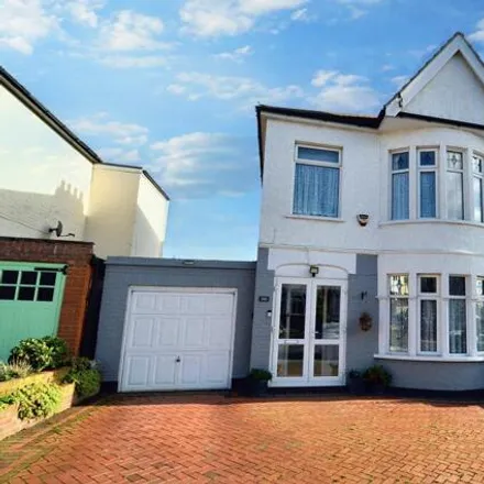 Buy this 3 bed duplex on Victoria Road in Southend-on-Sea, SS1 2AE