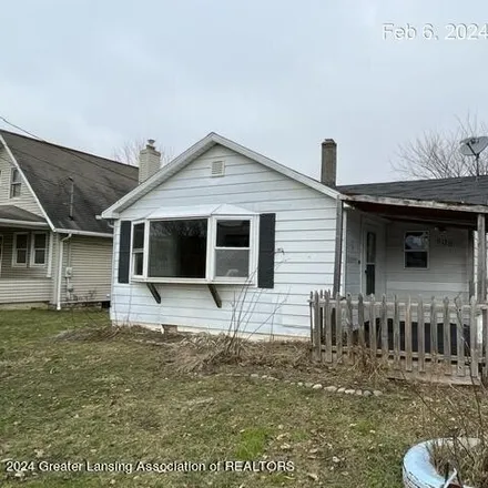 Buy this 2 bed house on 840 West Sheridan Road in Lansing, MI 48906