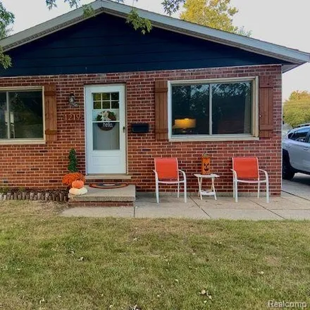 Buy this 3 bed house on 1219 Cedar Street in Port Huron, MI 48060