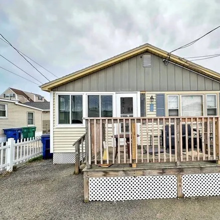 Buy this 3 bed house on Cristy's Pizza in Riverview Terrace, Hampton Beach