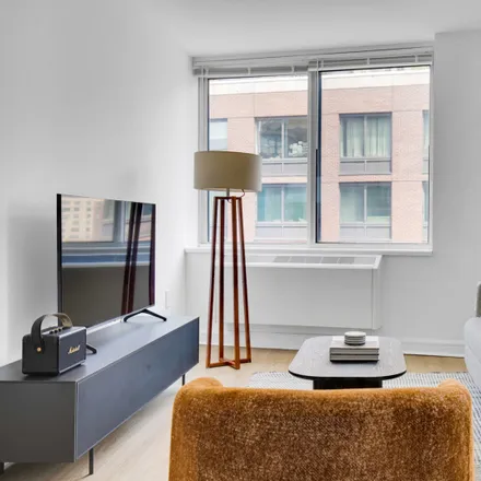 Image 1 - 160 Riverside Boulevard, New York, NY 10069, USA - Apartment for rent