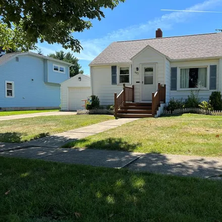 Buy this 2 bed house on 643 Keen Avenue in Ashland, OH 44805