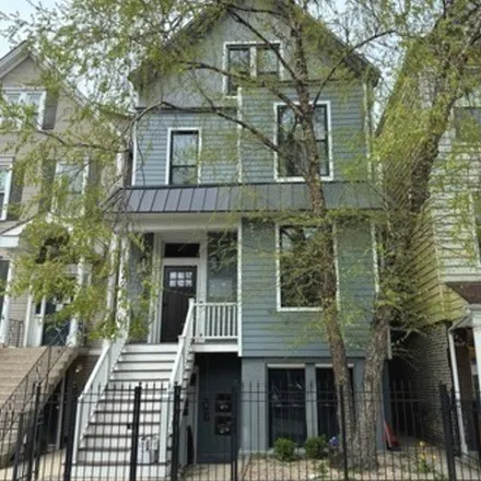 Rent this 2 bed apartment on 1040 West Roscoe Street in Chicago, IL 60657