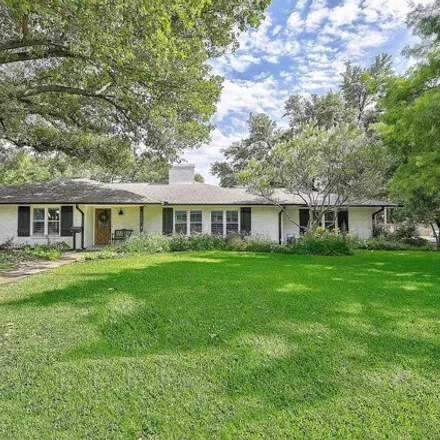 Buy this 4 bed house on Austell Parkway in Farmers Branch, TX 75234