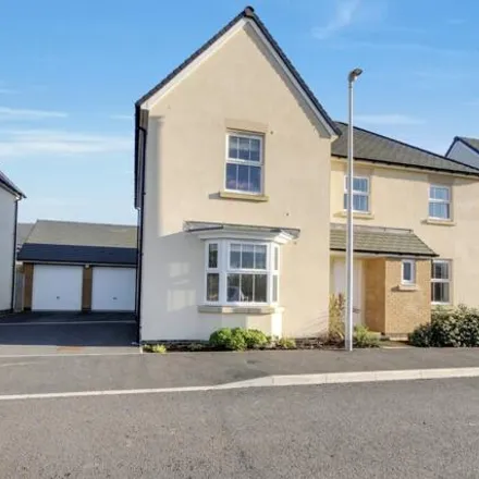 Buy this 5 bed house on Lapwing Grove in Yelland, EX31 3EY