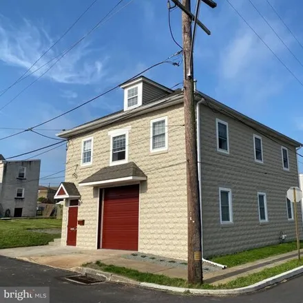 Image 2 - 301 Vine Street, Bridgeport, Montgomery County, PA 19405, USA - House for rent