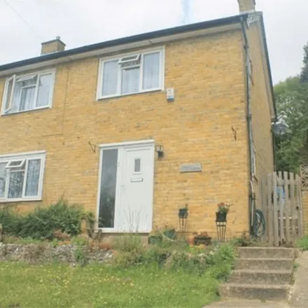 Rent this 3 bed townhouse on Plomer Green Lane in Downley, HP13 5YN