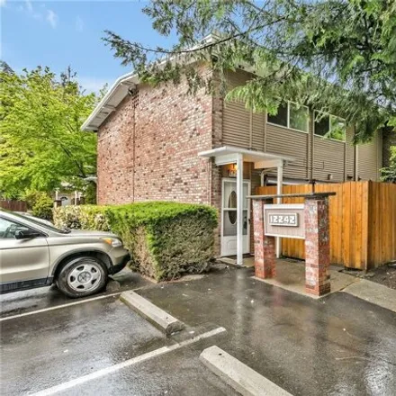 Buy this 2 bed condo on 12275 Southeast 59th Street in Bellevue, WA 98006