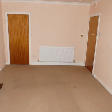 Rent this 2 bed apartment on Croft Road in Cambuslang, G72 8LB