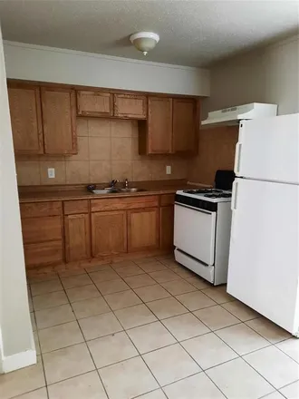 Rent this 2 bed apartment on 1011 Vine Street in Weatherford, TX 76086