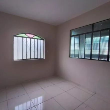Rent this 3 bed house on Rua Mantena in Divinópolis - MG, 35500-184