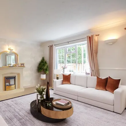Rent this 4 bed house on Milton Gardens in Wokingham, RG40 1GA