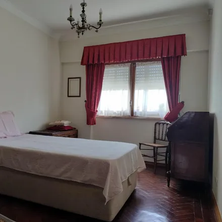 Rent this 5 bed apartment on Rua José Carlos da Maia in 2775-291 Parede, Portugal