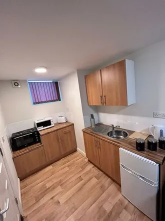 Image 9 - The Woolpack, Deighton Road, Huddersfield, HD2 1JS, United Kingdom - Apartment for rent