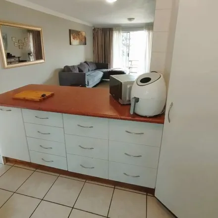 Image 4 - Orchard Way, Kenridge, Bellville, 7530, South Africa - Apartment for rent