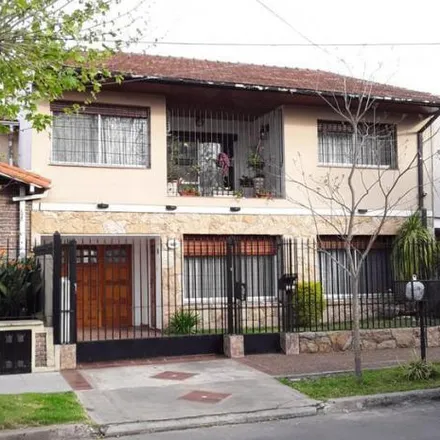 Buy this 3 bed house on Intendente Doctor Martín González 408 in Adrogué, Argentina