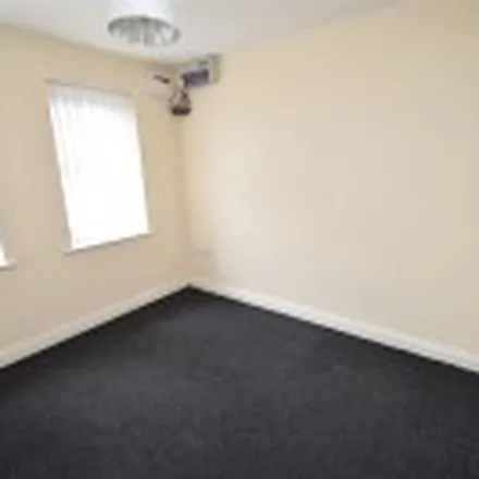 Image 4 - Gorton Road, Stockport, SK5 6RS, United Kingdom - Apartment for rent