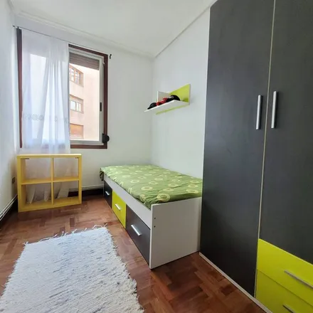 Rent this 2 bed apartment on San Prudentzio kalea/Calle San Prudencio in 8, 01005 Vitoria-Gasteiz