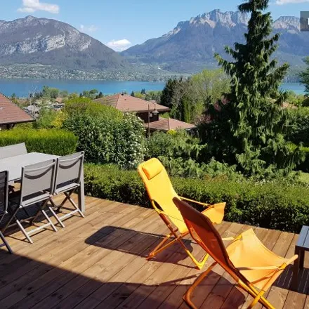 Rent this 3 bed apartment on Annecy