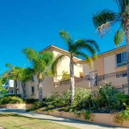 Rent this 1 bed condo on 1062 South Westgate Avenue in Los Angeles, CA 90049