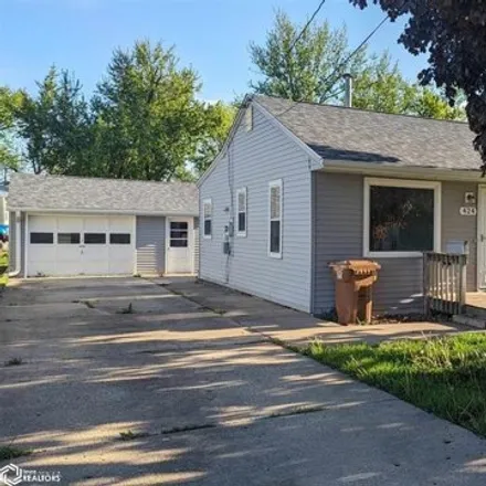 Buy this 3 bed house on 482 8th Avenue in Grinnell, IA 50112