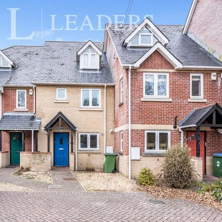 Rent this 3 bed townhouse on 244 Hill Lane in Southampton, SO15 7NT