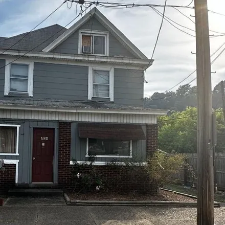 Buy this studio house on 406 3rd Ave in New Brighton, Pennsylvania