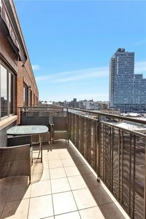 Image 5 - 2615 East 17th Street, New York, NY 11235, USA - Condo for sale