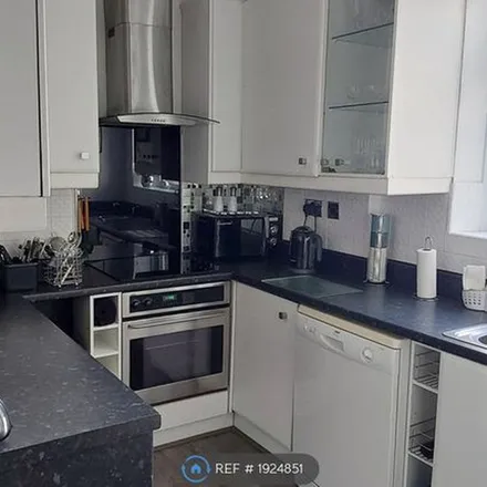 Image 7 - 28 Beverley Terrace, Tynemouth, NE30 4NU, United Kingdom - Apartment for rent
