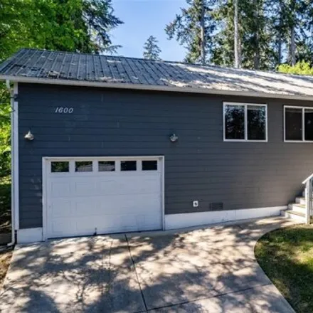 Buy this 2 bed house on 1598 Lake Drive in Island County, WA 98282