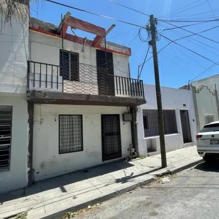 Buy this studio house on La Favorita in Calle Ignacio Luis Vallarta 100, Centro