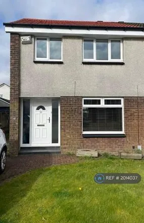 Rent this 3 bed duplex on Blacklands Place in Lenzie, G66 5NJ