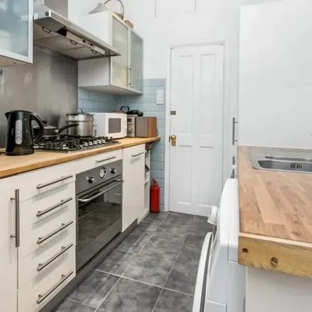 Image 2 - Chalford Road, West Dulwich, London, SE21 8BU, United Kingdom - Apartment for rent