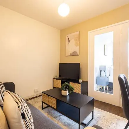 Rent this 2 bed apartment on The Grooming Lounge in 69 Long Lane, London
