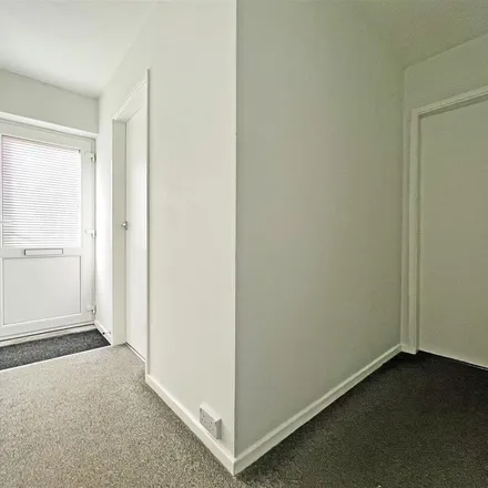 Image 9 - Windsor Crescent, Arnold, NG5 4PX, United Kingdom - Apartment for rent