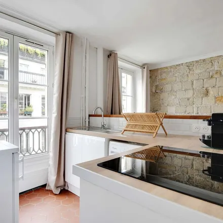 Image 2 - 7 Rue Manuel, 75009 Paris, France - Apartment for rent