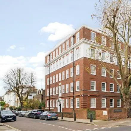 Buy this 1 bed apartment on Adelaide Court in Hill Road, London