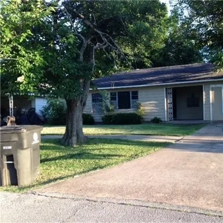 Rent this 3 bed house on 5014 Doulton Drive in Houston, TX 77033