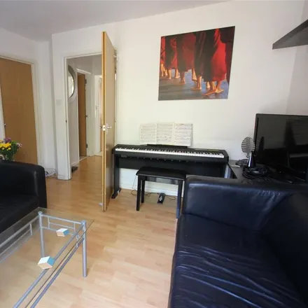 Image 7 - 20 Fishermans Drive, Canada Water, London, SE16 6SQ, United Kingdom - Room for rent