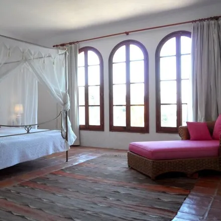 Rent this 6 bed house on Santa Eulària in Carrer del Camí de Missa, 07840 Santa Eulària des Riu