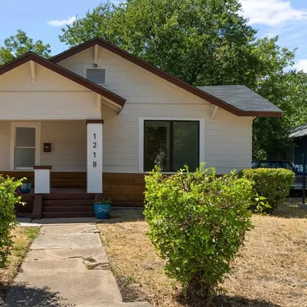 Image 1 - 1218 Strickland Street, Oak Cliff, Dallas, TX 75216, USA - House for sale