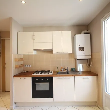 Rent this 2 bed apartment on 38 Avenue Maréchal Randon in 38000 Grenoble, France