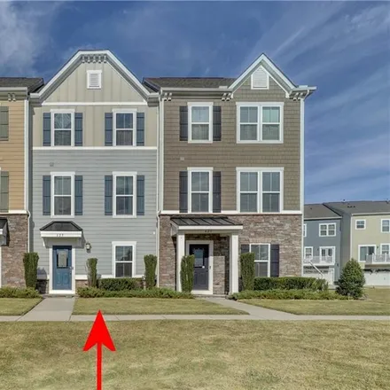Buy this 3 bed townhouse on 621 Evick Way in Chesapeake, VA 23323