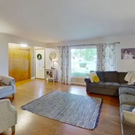 Buy this 3 bed apartment on 2989 Hillside Lane in Hinsdale Timber Lake Estates, Darien