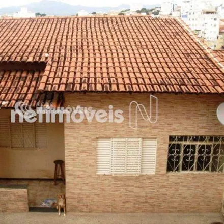 Buy this 6 bed house on Rua Machado de Assis in Carvalho de Brito, Sabará - MG