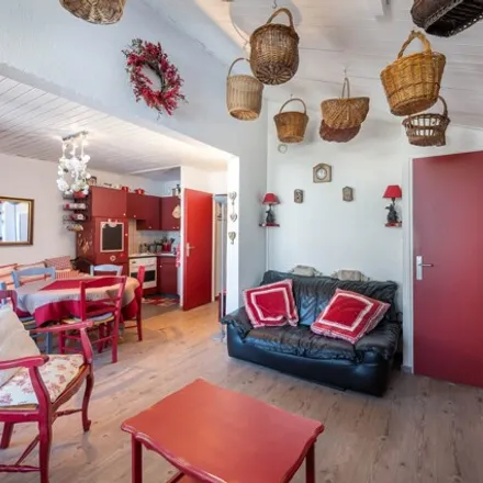 Buy this 2 bed apartment on Val Thorens in Savoie, 73440