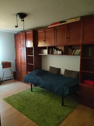 Rent this 3 bed room on Dii SweetCake in Rua de Santa Luzia, 4250-415 Porto